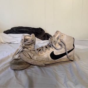 Retro Nike blazer very worn men’s size 11